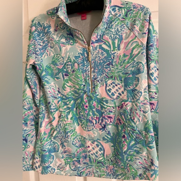 Lilly Pulitzer top popover UPF 50 - Picture 1 of 6